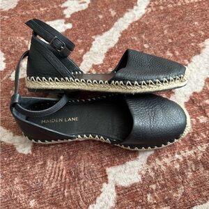Black Leather upper Espadrille Flats sz 5M